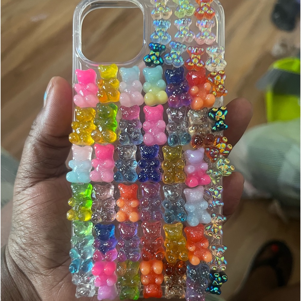 iPhone 13 case I made myself. Gummy bears glittered..